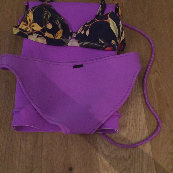 Triangl Bikini - Picture 2 of 3